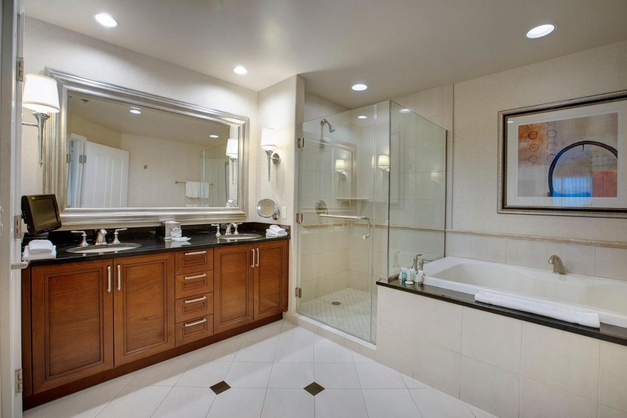 Balcony Suite Strip View Las Vegas Bagian luar foto