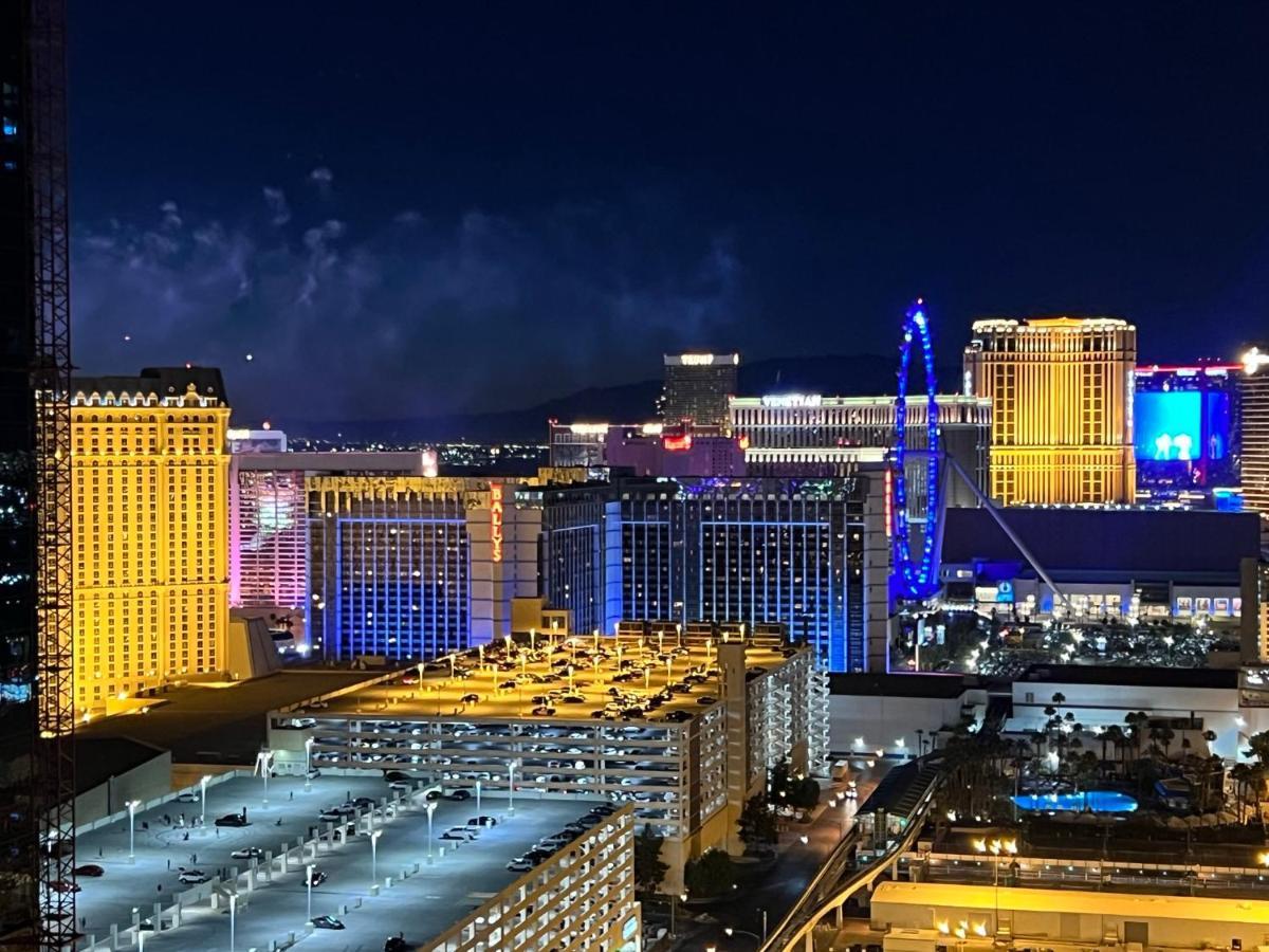 Balcony Suite Strip View Las Vegas Bagian luar foto