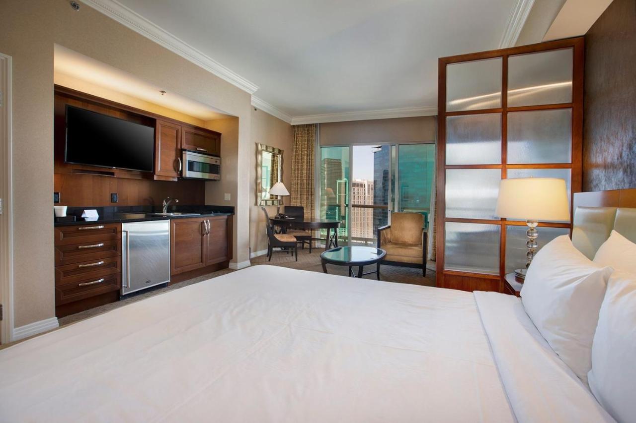 Balcony Suite Strip View Las Vegas Bagian luar foto